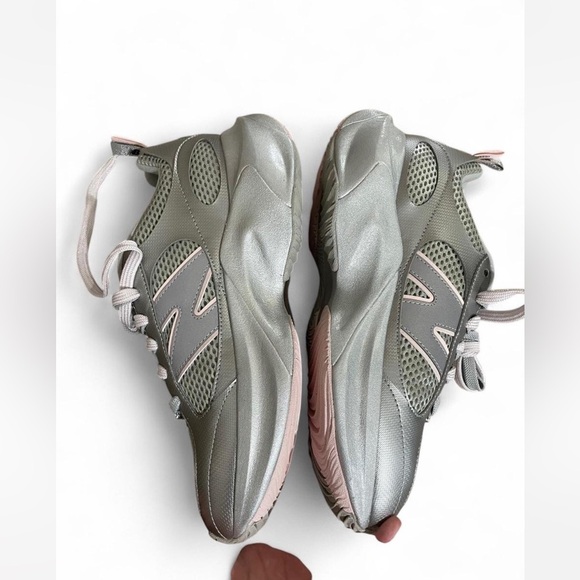 NWT GANNI x New Balance Silver and Pink WRPD Runner UNISEX - Picture 4 of 15